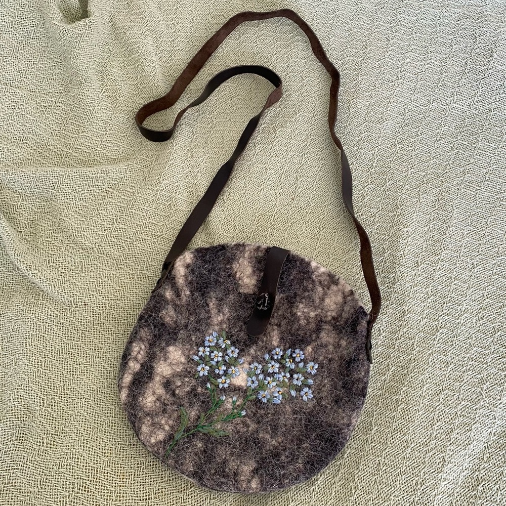 Forget-me-not Embroidered Lambswool Purse